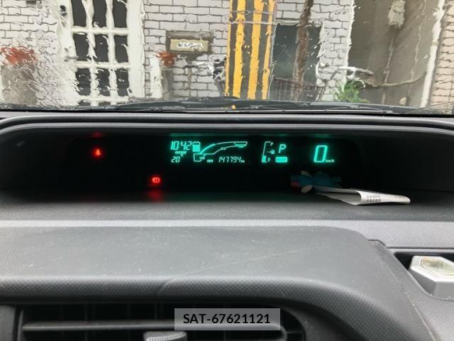 Toyota AQUA 2013-02 7356816-18