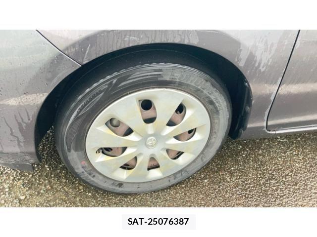 Toyota AQUA 2013-07 7356817-19