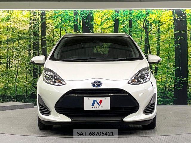 Toyota AQUA 2019-03 7356777-13