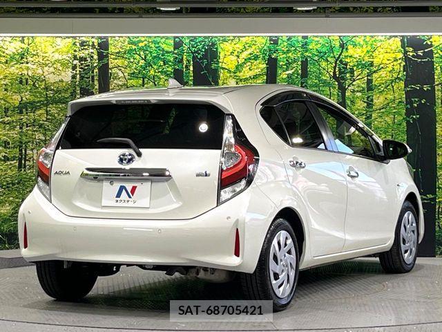 Toyota AQUA 2019-03 7356777-16