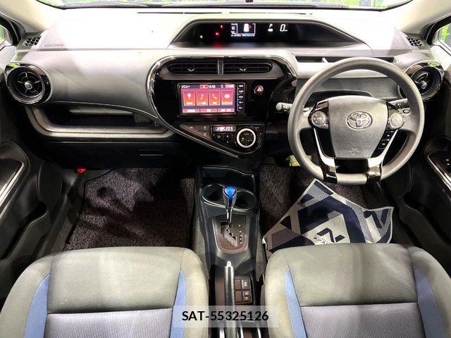 Toyota AQUA 2021-04 7356786-1