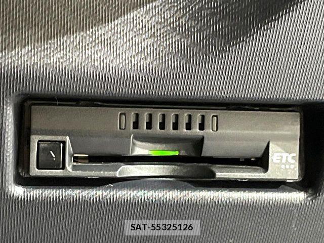 Toyota AQUA 2021-04 7356786-6