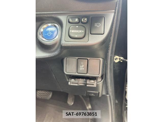 Toyota AQUA 2013-08 7356824-14