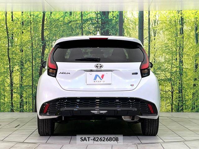 Toyota AQUA 2023-12 7356762-14
