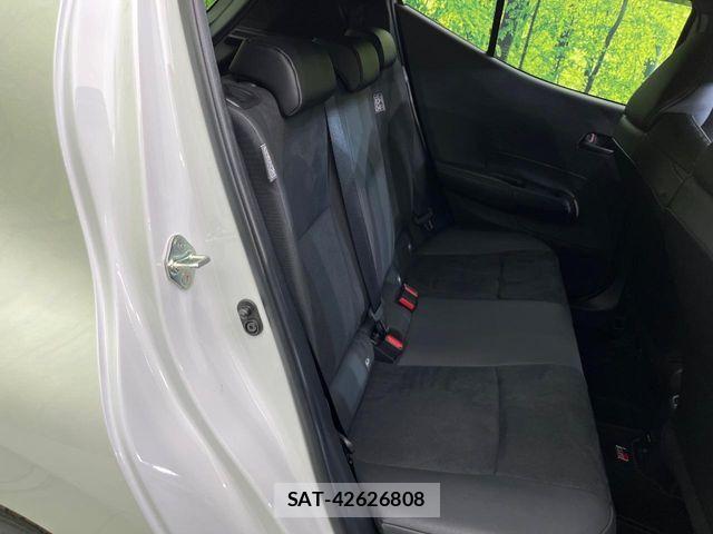Toyota AQUA 2023-12 7356762-8