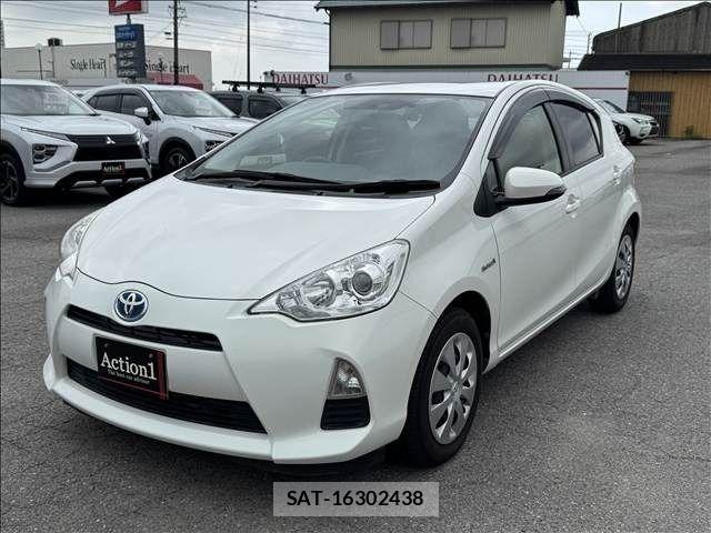 Toyota AQUA 2014-10 7356796-0