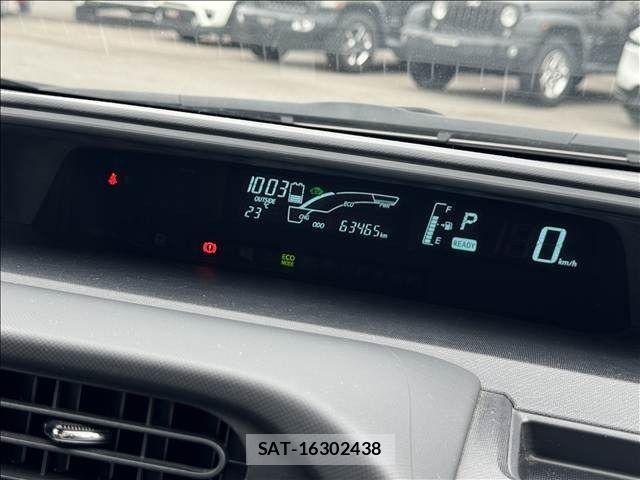 Toyota AQUA 2014-10 7356796-13