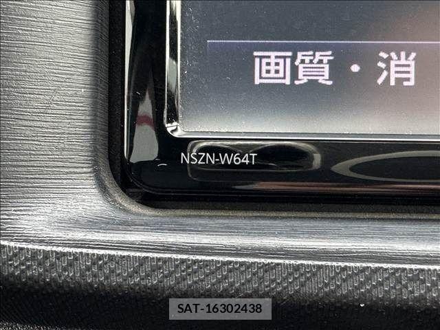 Toyota AQUA 2014-10 7356796-20
