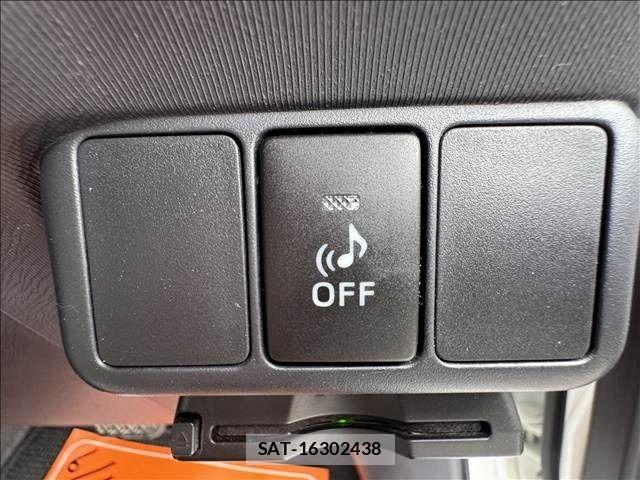 Toyota AQUA 2014-10 7356796-24