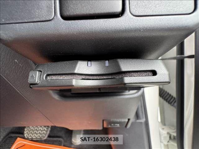 Toyota AQUA 2014-10 7356796-25