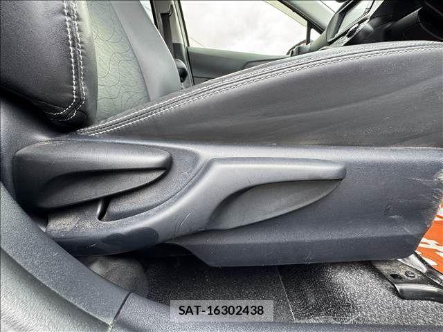 Toyota AQUA 2014-10 7356796-27