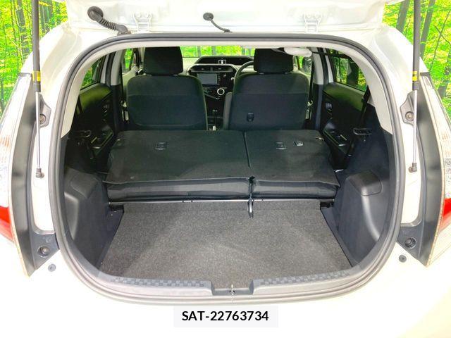 Toyota AQUA 2017-11 7356780-9
