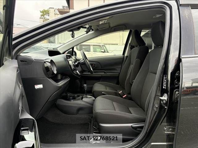 Toyota AQUA 2018-05 7356788-16