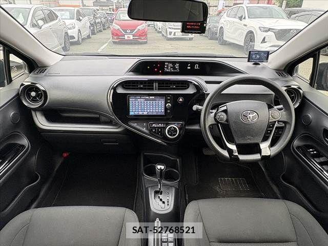 Toyota AQUA 2018-05 7356788-1