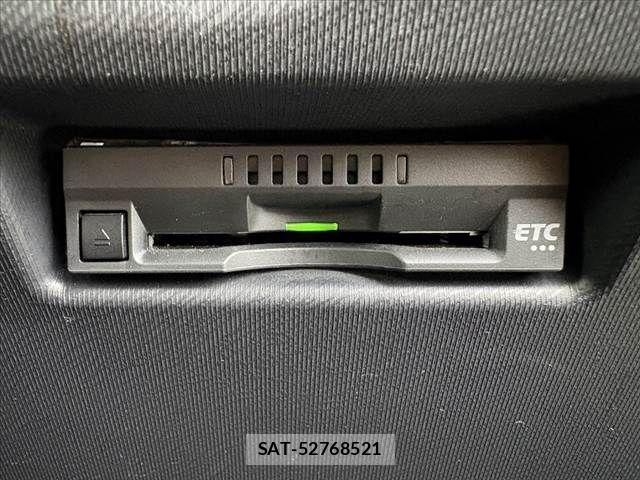 Toyota AQUA 2018-05 7356788-3