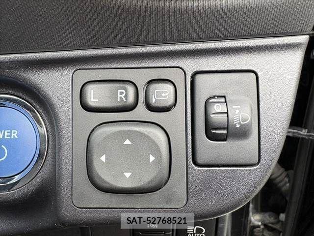 Toyota AQUA 2018-05 7356788-6