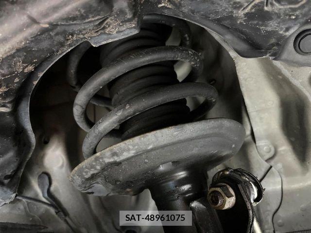 Toyota AQUA 2013-10 7356789-19