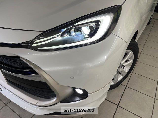 Toyota AQUA 2022-01 7356764-12
