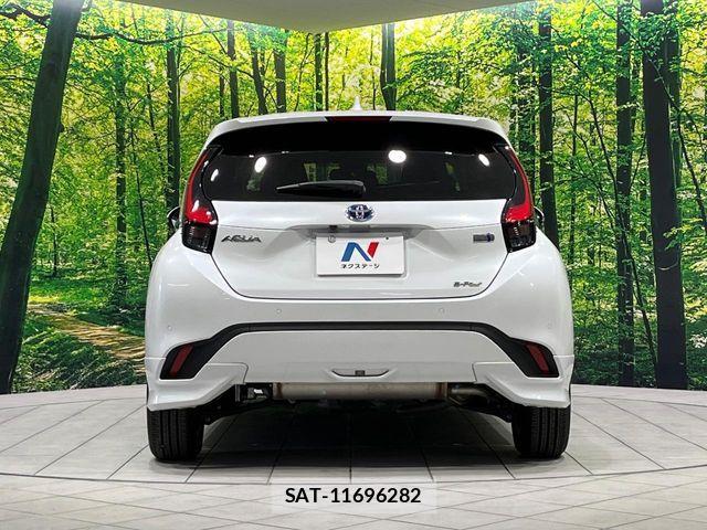 Toyota AQUA 2022-01 7356764-15