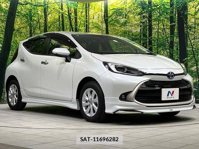 Toyota AQUA 2022-01 7356764-16