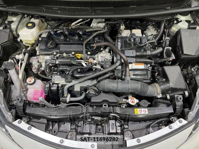 Toyota AQUA 2022-01 7356764-18