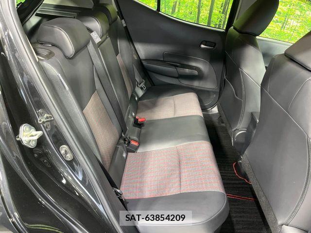 Toyota AQUA 2024-04 7356758-9