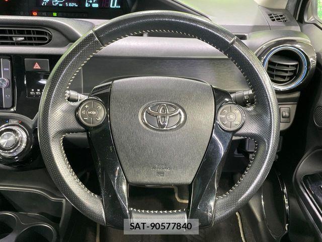 Toyota AQUA 2014-04 7356778-10