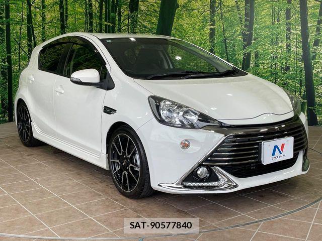 Toyota AQUA 2014-04 7356778-15