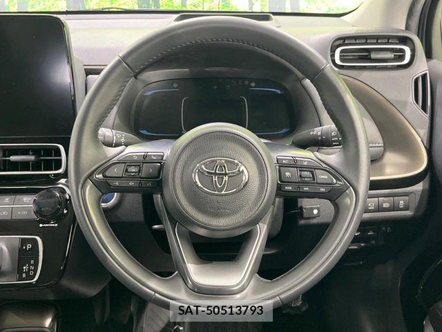 Toyota AQUA 2022-01 7356761-11