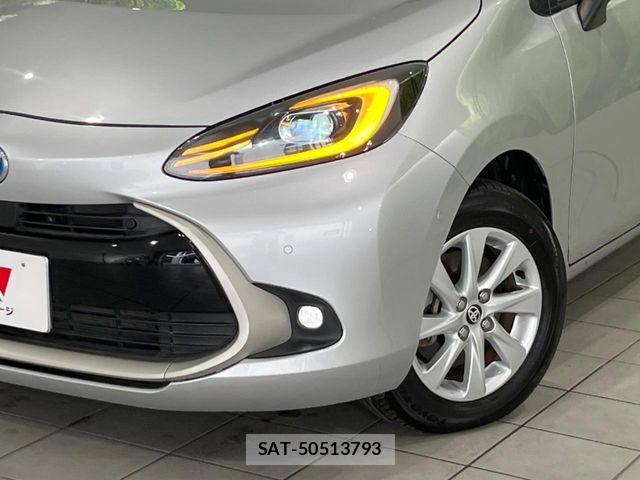 Toyota AQUA 2022-01 7356761-12