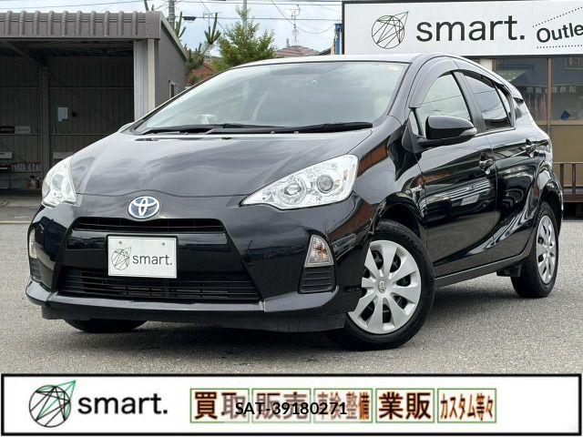 Toyota AQUA 2013-05 7356811-0
