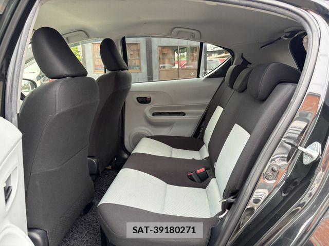 Toyota AQUA 2013-05 7356811-13