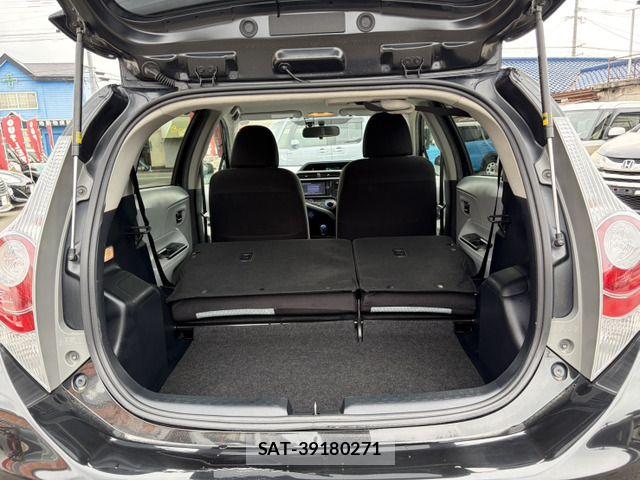 Toyota AQUA 2013-05 7356811-15