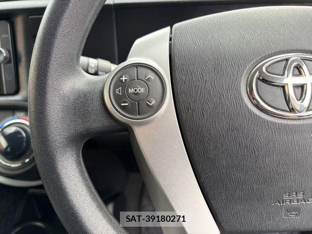Toyota AQUA 2013-05 7356811-18