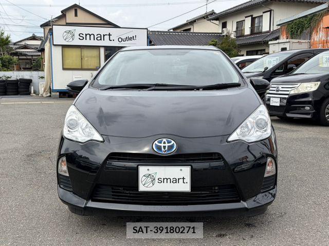 Toyota AQUA 2013-05 7356811-1