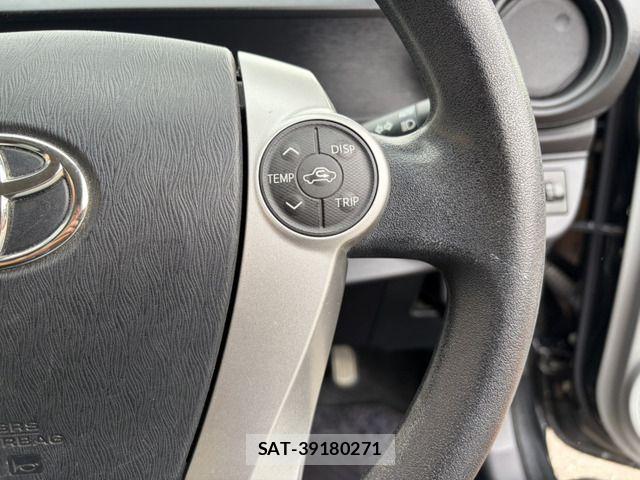 Toyota AQUA 2013-05 7356811-19