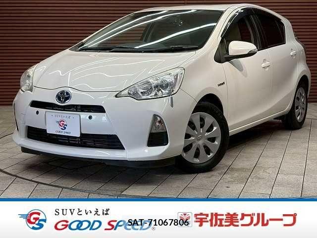 Toyota AQUA 2013-07 7356784-0