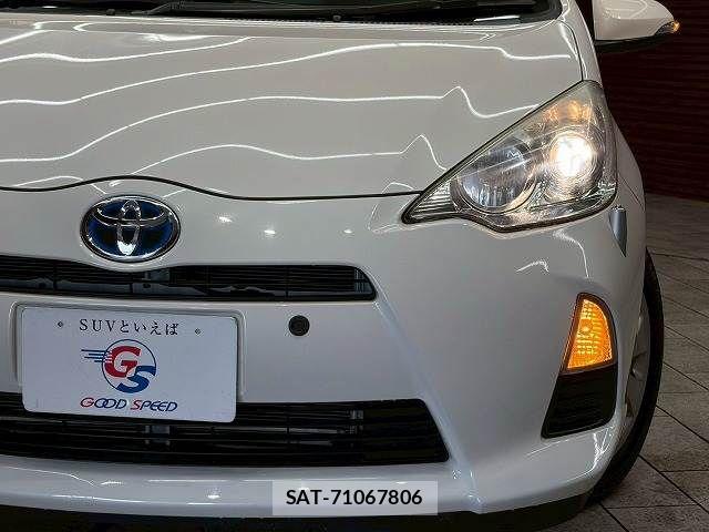 Toyota AQUA 2013-07 7356784-9