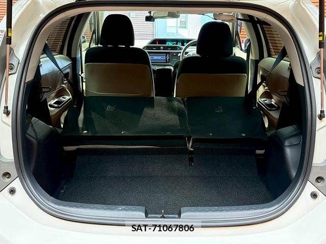 Toyota AQUA 2013-07 7356784-19