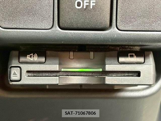 Toyota AQUA 2013-07 7356784-5