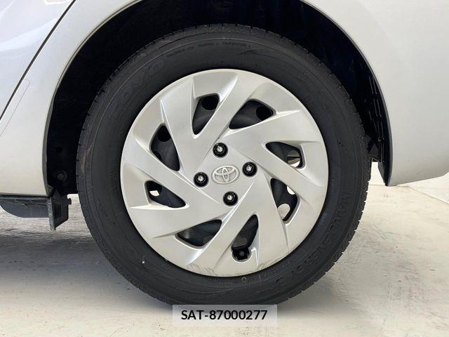 Toyota AQUA 2018-11 7356779-12