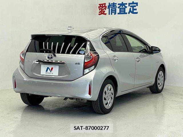 Toyota AQUA 2018-11 7356779-16