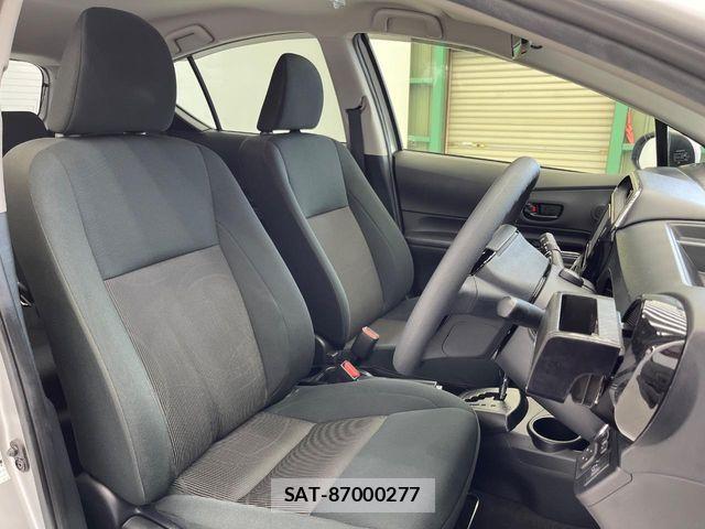Toyota AQUA 2018-11 7356779-7