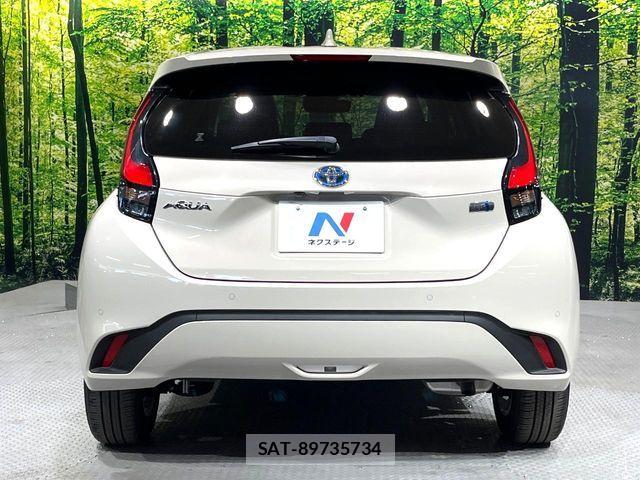Toyota AQUA 2023-04 7356765-14