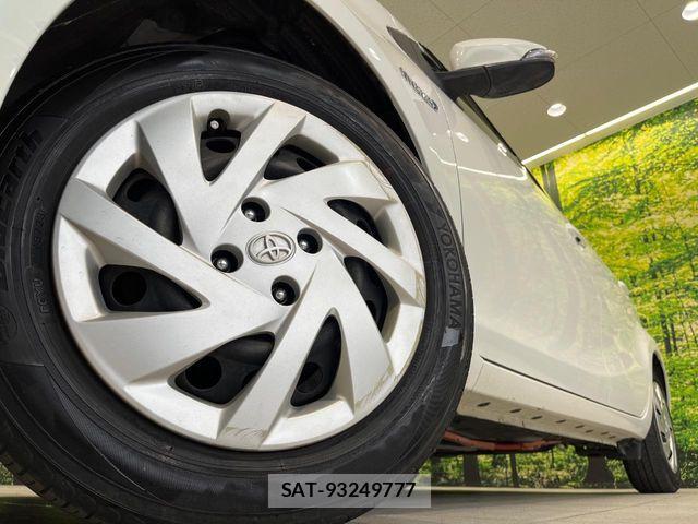 Toyota AQUA 2015-10 7356791-10