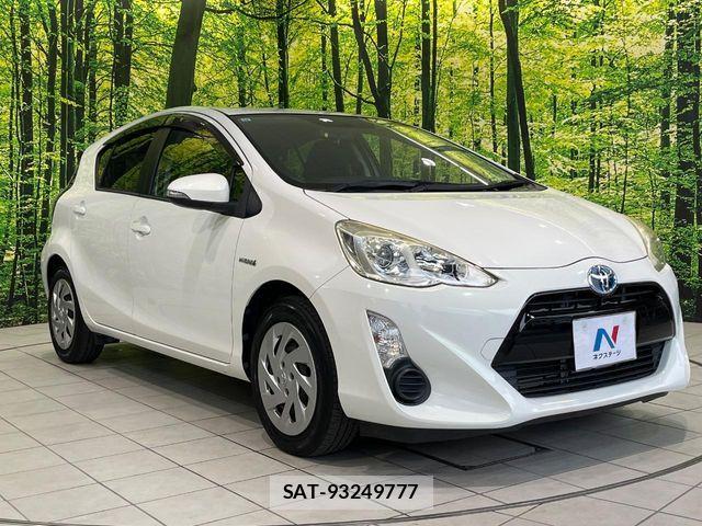 Toyota AQUA 2015-10 7356791-13