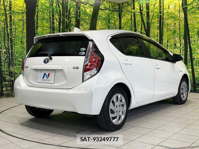 Toyota AQUA 2015-10 7356791-14