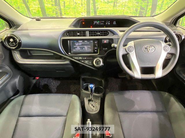 Toyota AQUA 2015-10 7356791-1