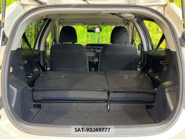 Toyota AQUA 2015-10 7356791-7
