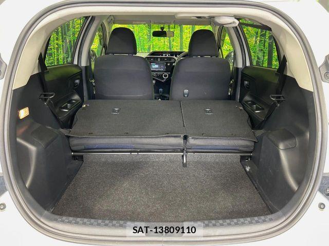 Toyota AQUA 2021-05 7356782-9